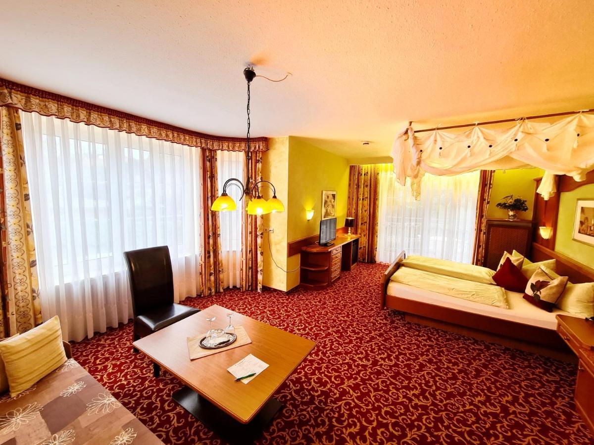 Parkhotel Bad Faulenbach ฟุสเซ่น ภายนอก รูปภาพ