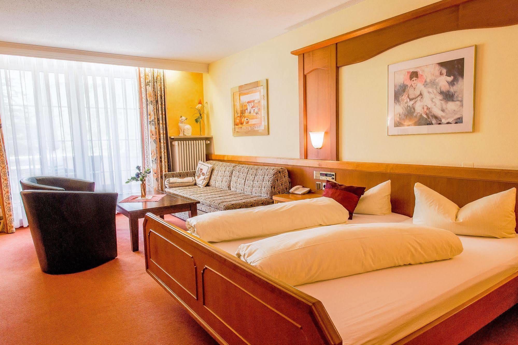 Parkhotel Bad Faulenbach ฟุสเซ่น ภายนอก รูปภาพ