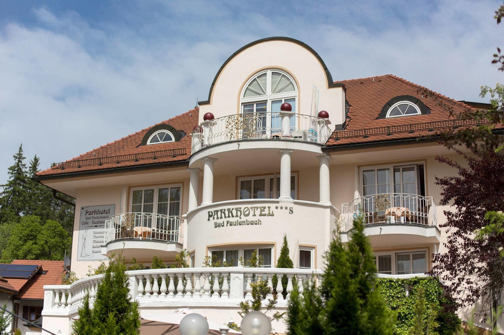 Parkhotel Bad Faulenbach ฟุสเซ่น ภายนอก รูปภาพ